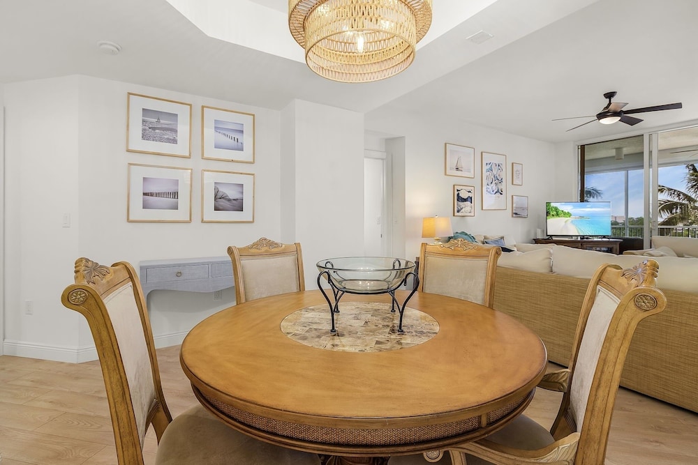 Waterside #835: Bayscape Bliss 3br/2ba Condo W/ Pool! 3 Bedroom Condo