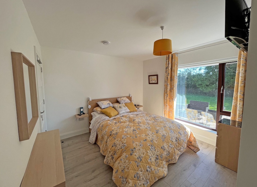 The Nook Oranmore Holiday Home