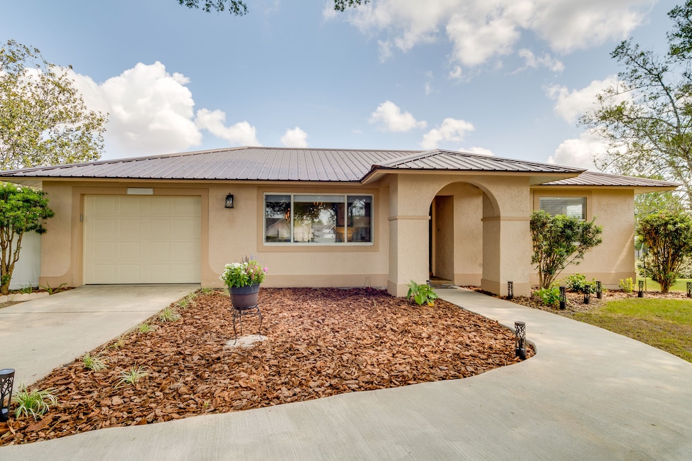 Florida Vacation Rental w/ Enclosed Porch! view 2