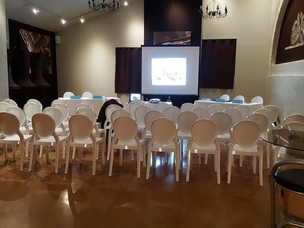 meeting & event spaces