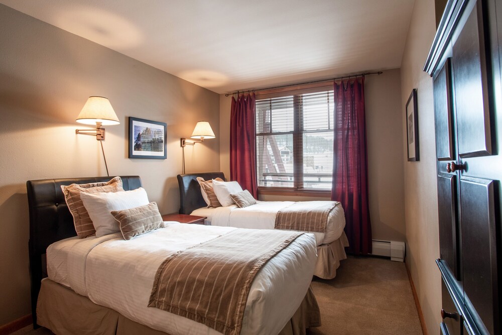 Zephyr Mountain Lodge - Winter Park Vacation Condos