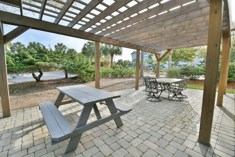 Lachicotte Vacation Rentals