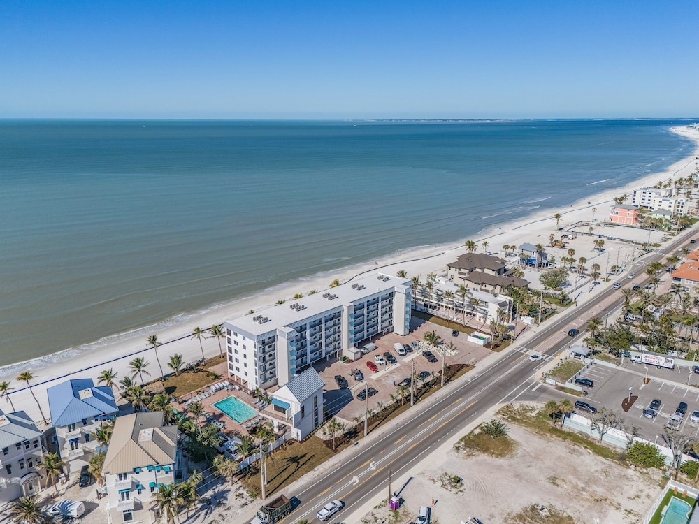 Seaside 209: Oceanview 2br/2ba Condo With Pool, Steps To Beach 2 Bedroom Condo