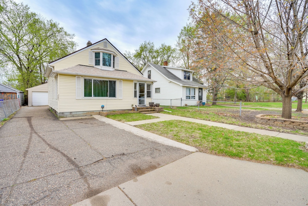 6 Mi to Dtwn: St Paul Home w/ Patio