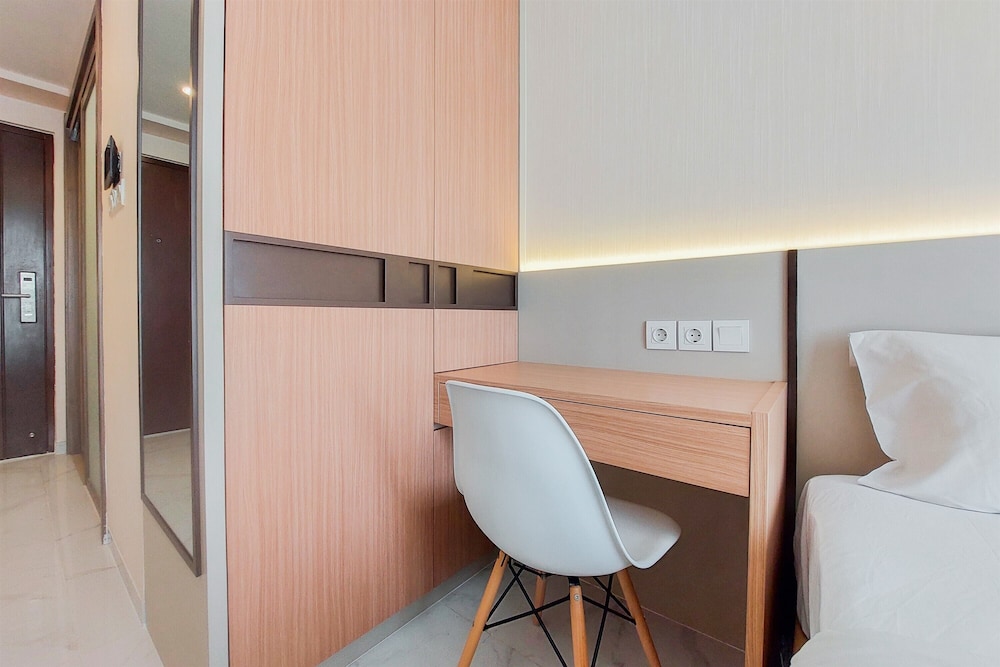 Well Furnished And Nice Studio Sky House Bsd Apartment