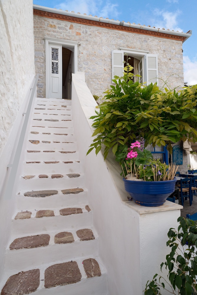 Areti Guesthouse