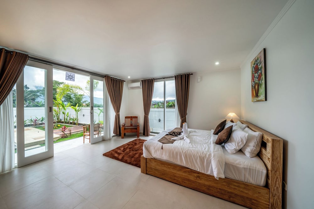 Hayana Villa