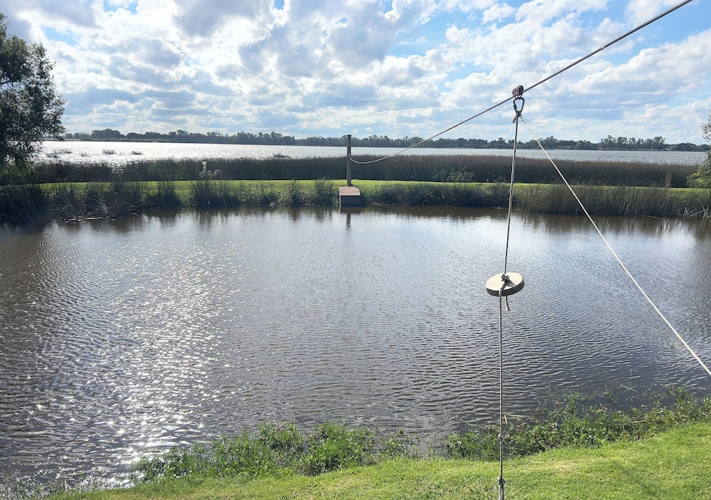 REFUGIO Natural Glamping