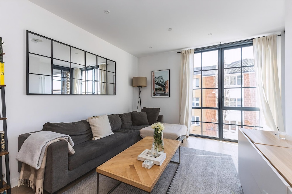Stylish Hackney Wick Apartment With Terrace