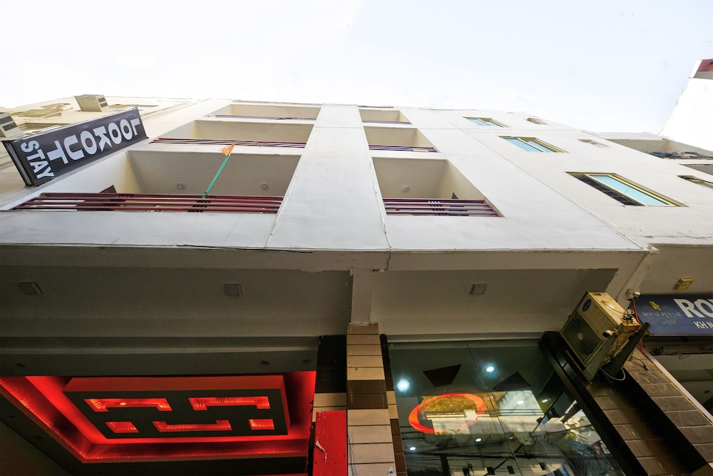 Hotel Lookout Stay Delhi IGI Airport