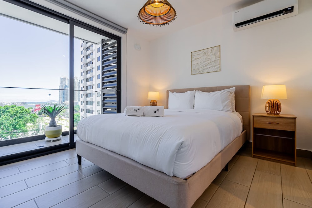 w Premium 1BR w Balcony in San Francisco