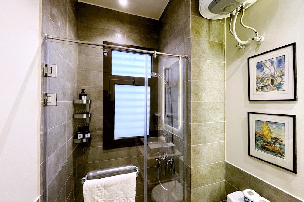 Xuru Stays I Haute & Hand-picked 4bdr Villa Private Pool