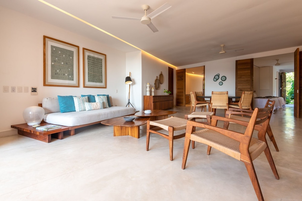El Careyes Club & Residences