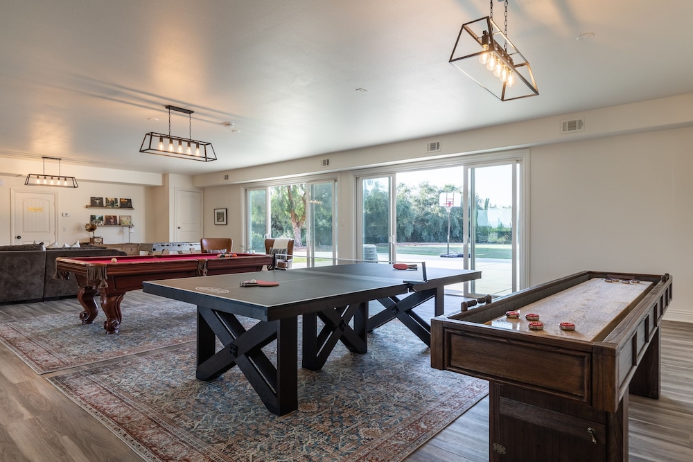 Wilson Creek Manor By Avantstay Sleeps 24 Amazing Estate w Pool Game Room
