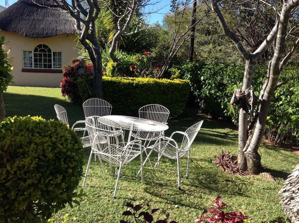 Lynn's Guest House