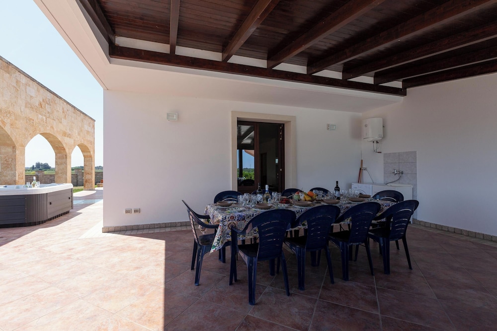 Villa Dei Re With Pool Sauna And Jacuzzi view 3