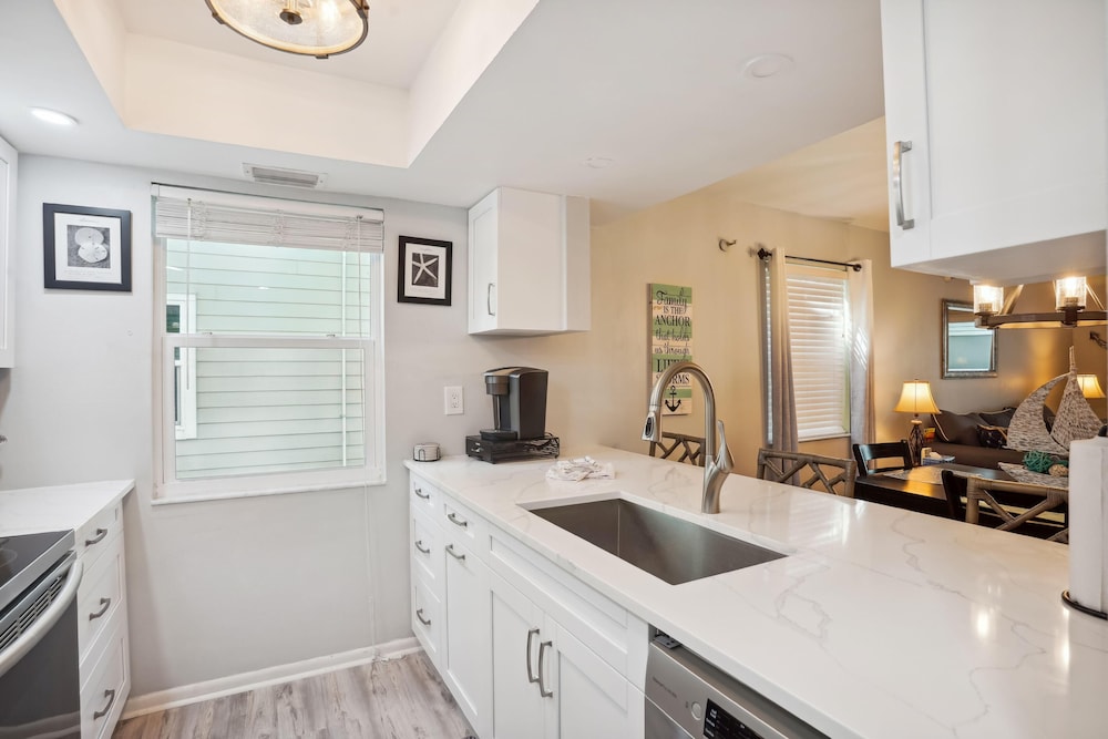 Pelican Pointe 2A