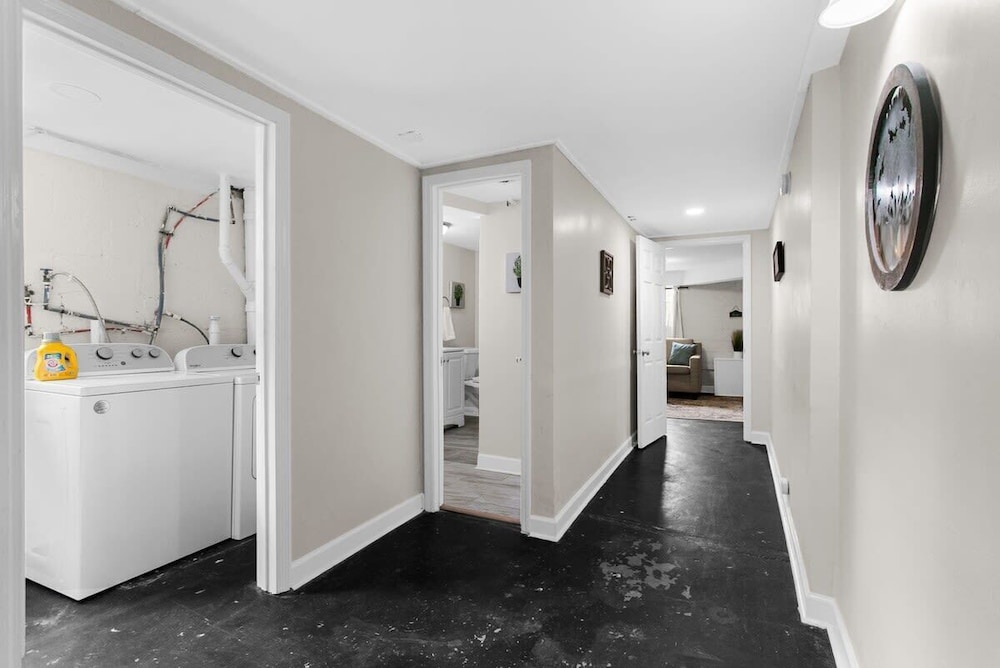Dugan Ave Unit B