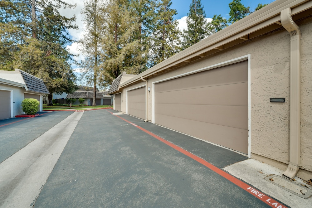Sunny San Jose Townhome - Family Friendly! view 3