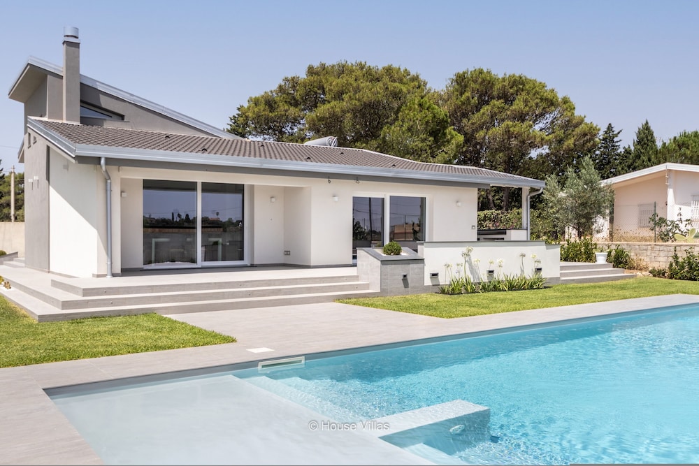 Flaben Luxury Villa in Diano Marina