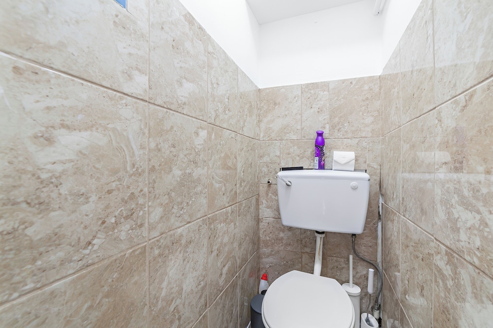 Modern Living In Stylish 3bed Flat