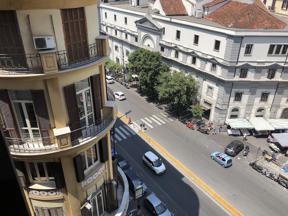 Napoli Garibaldi Luxury