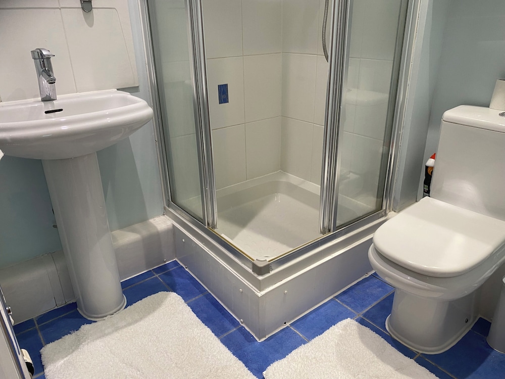 Cosy 2 Bedroom Royal Docks Apartment