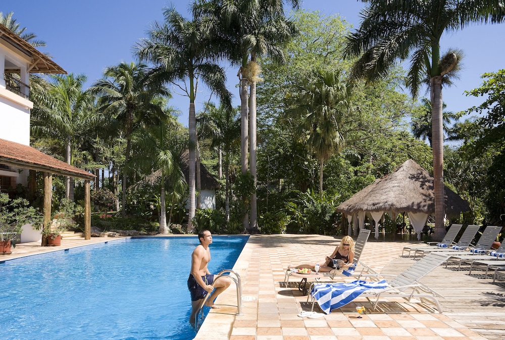 Mayaland Hotel & Bungalows