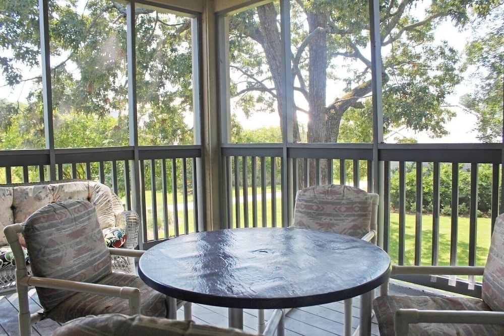 Canterbury Court 6 E 3 Bedroom Apts