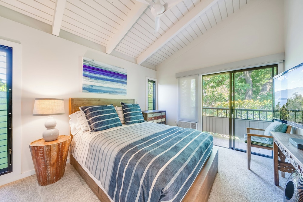 Extraordinary Molokini Views, Spectacular Renovation, New Split AC, Ocean Views!