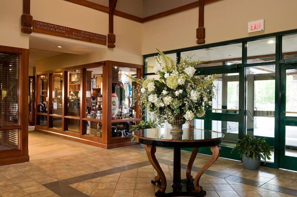 Atkinson Resort & Country Club