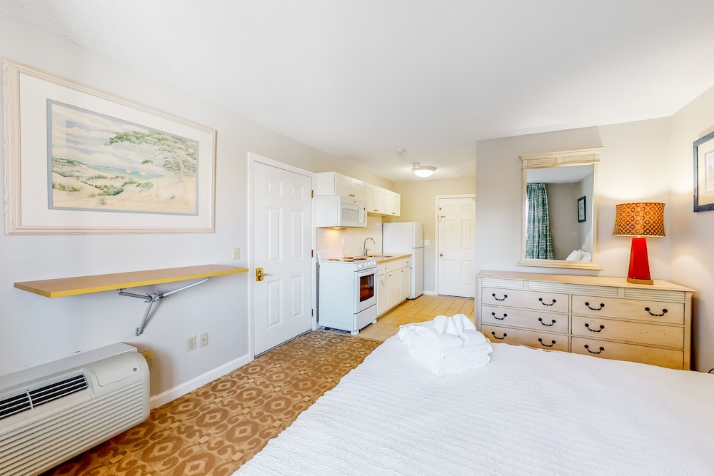 Sandbar Inn - Dog Friendly