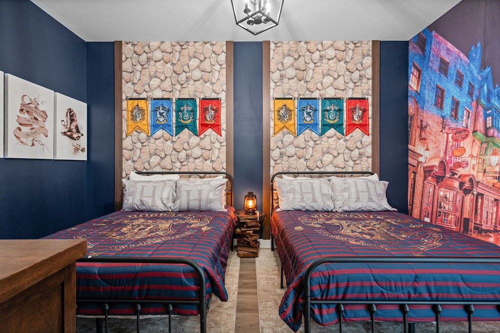 Stylish Home 15 Min to Magic