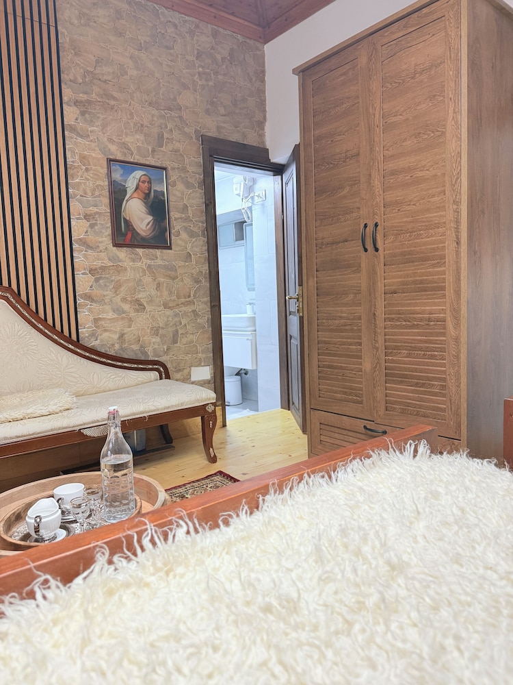 Old Town Guesthouse Guri