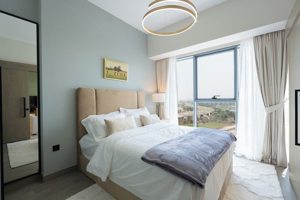 KeyRock Living - Premium Apt with Pool