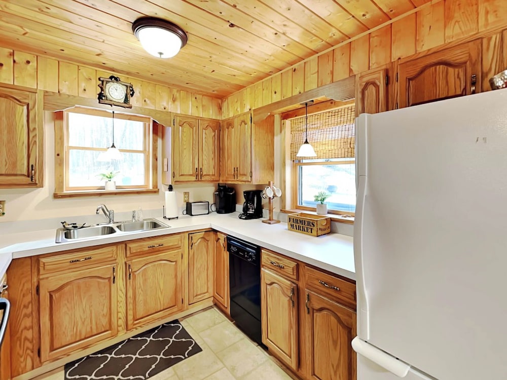 Cozy Cabin by Taylor Made Deep Creek