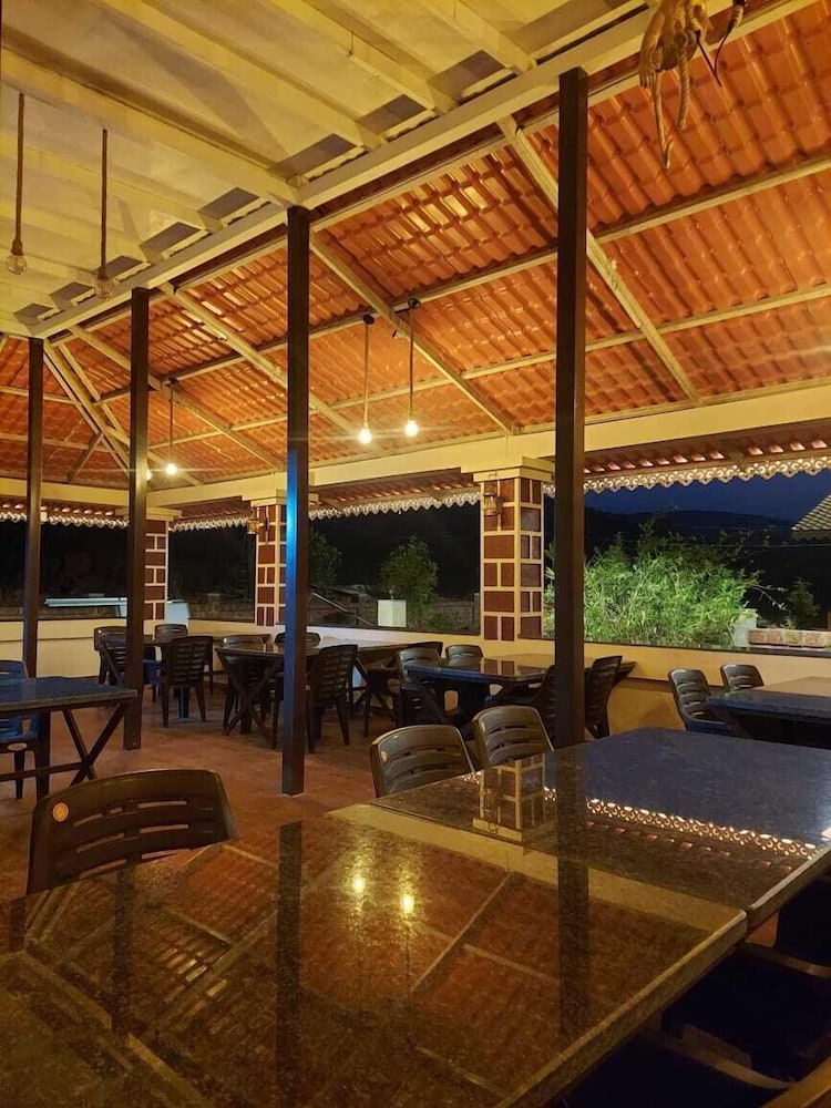 SAAZ RESORT AND LAWN