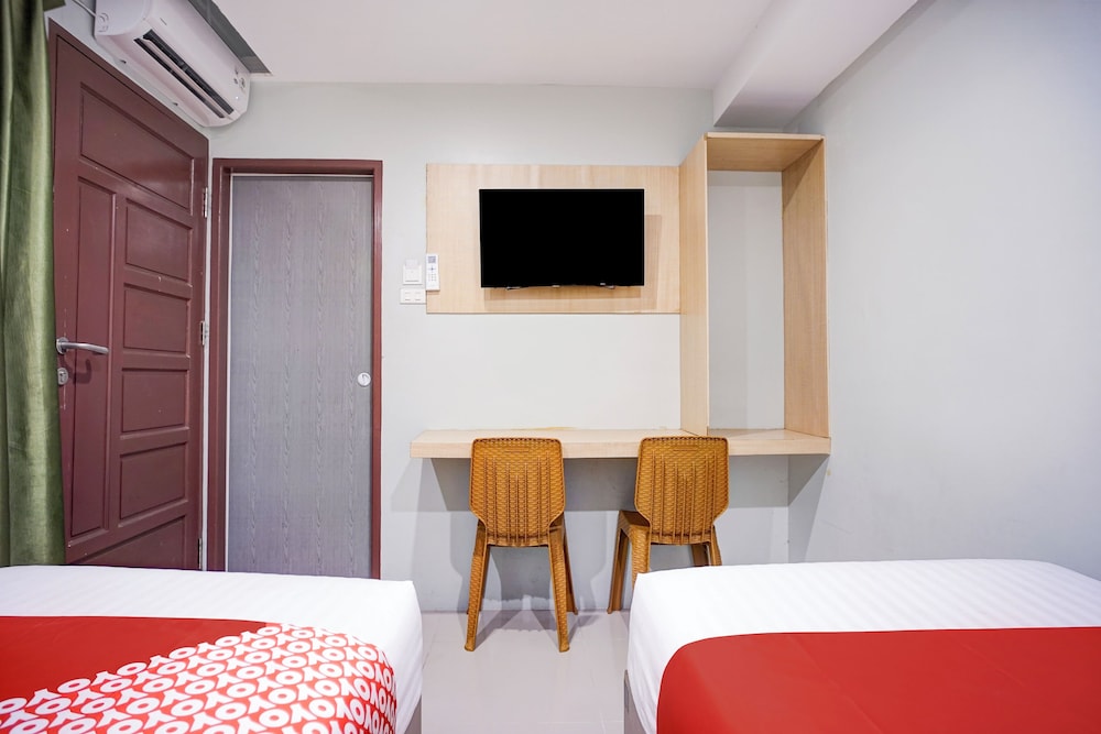OYO 94772 Gapura Hotel