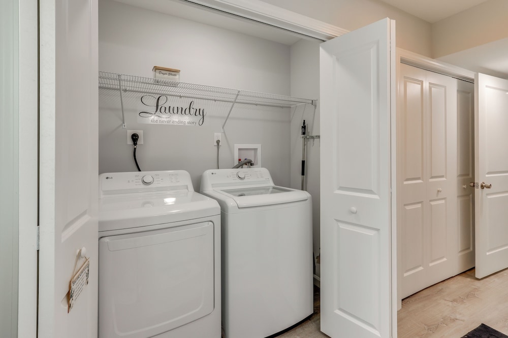2 Mi to Beach, Shared Yard Space: West Haven Apt!