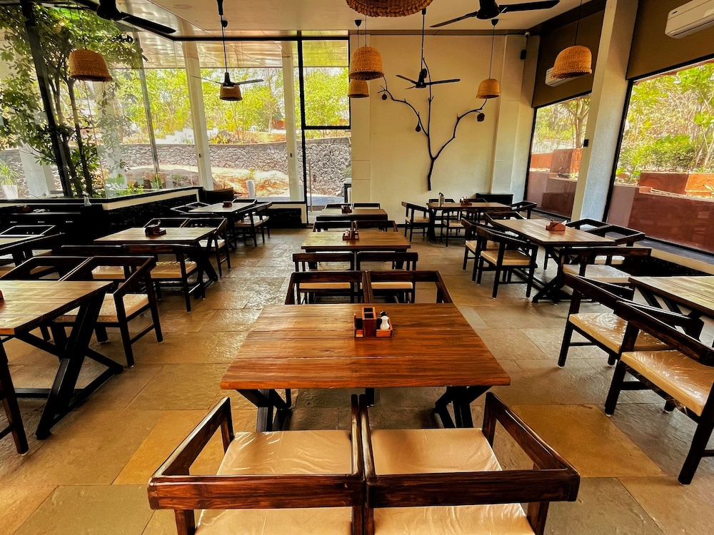 Bird's Nest Resort - Shahapur