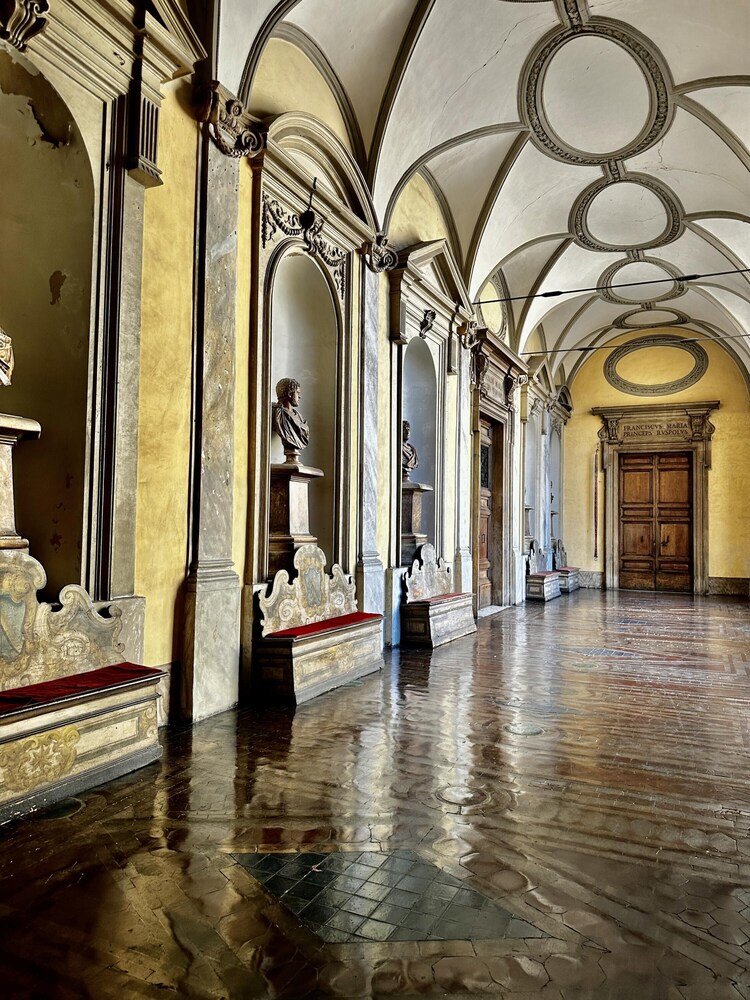 L Ortensia Bianca in Palazzo Ruspoli a Superb Retreat in the Most Elegant Palace in Rome