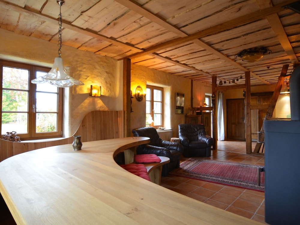 Wundervilla in Hessen in Waldnahe view 2