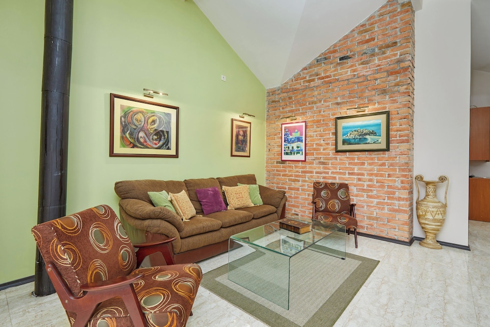 Beachfront Villa Adria