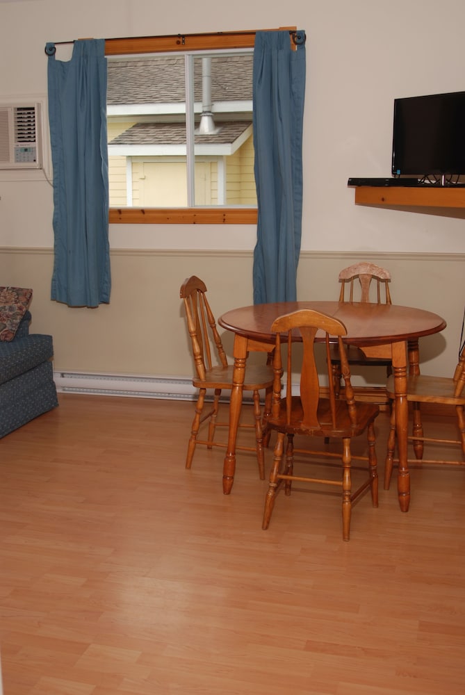 Shining Waters Cottages