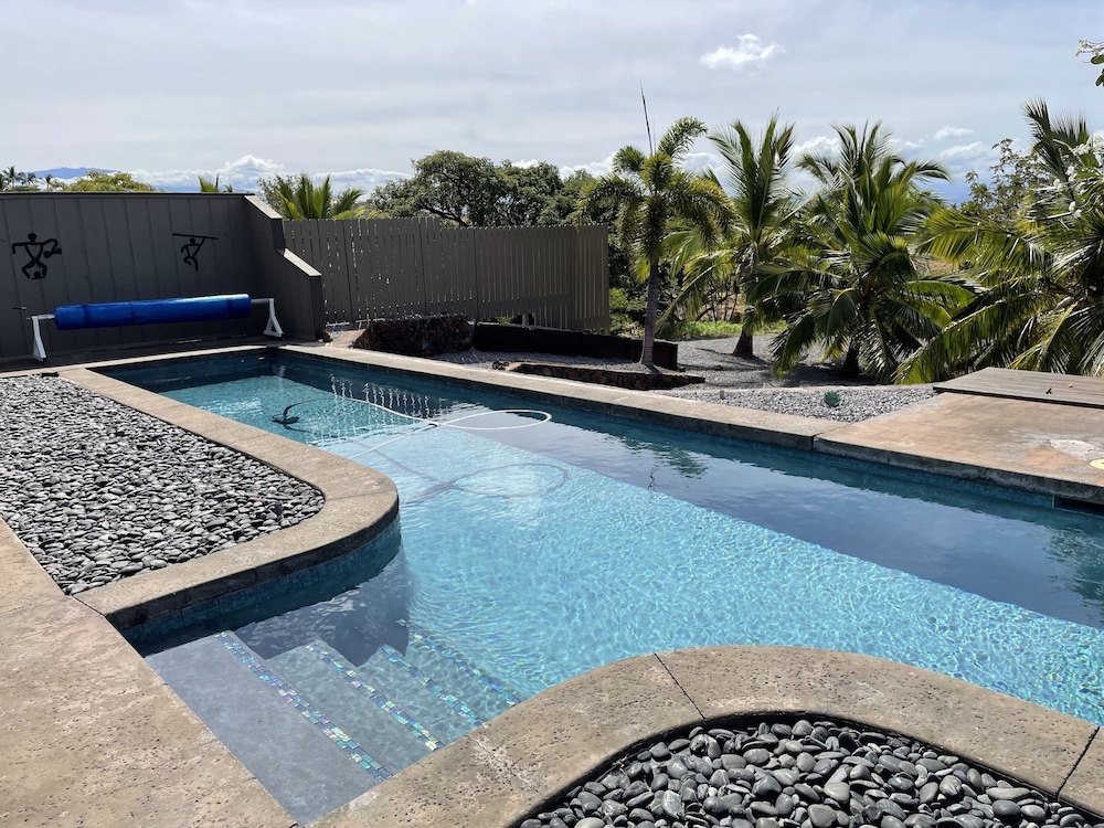 Kohala Estate Home 3 Bedroom Estate by RedAwning