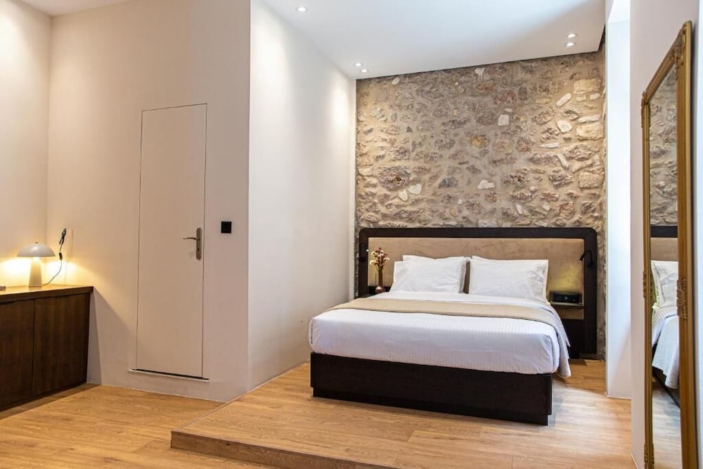 Epitome Suites