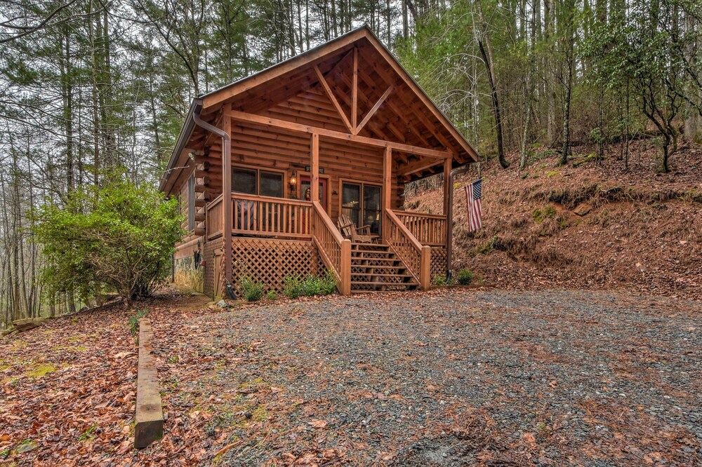 Cherry Log Cabin: 10 Min to Ellijay/blue Ridge! view 4