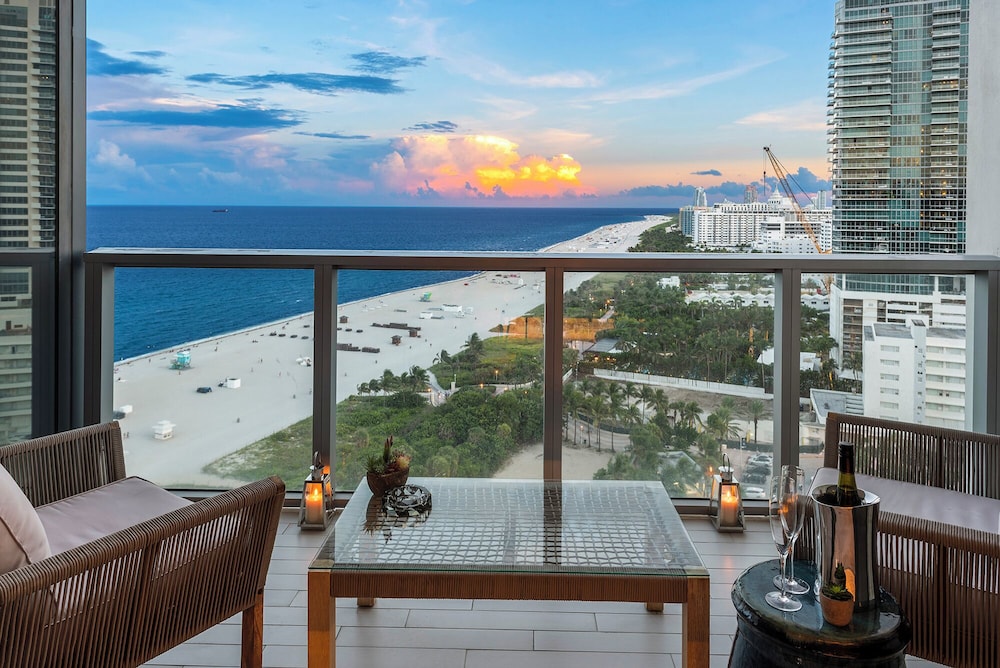 Luxury Vacation Rentals in South Beach by LRMB