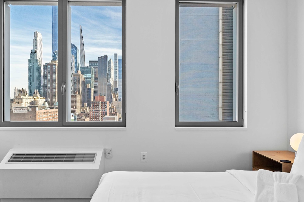 Forte Select Xxii by Rove 2BR Midtown West Apt