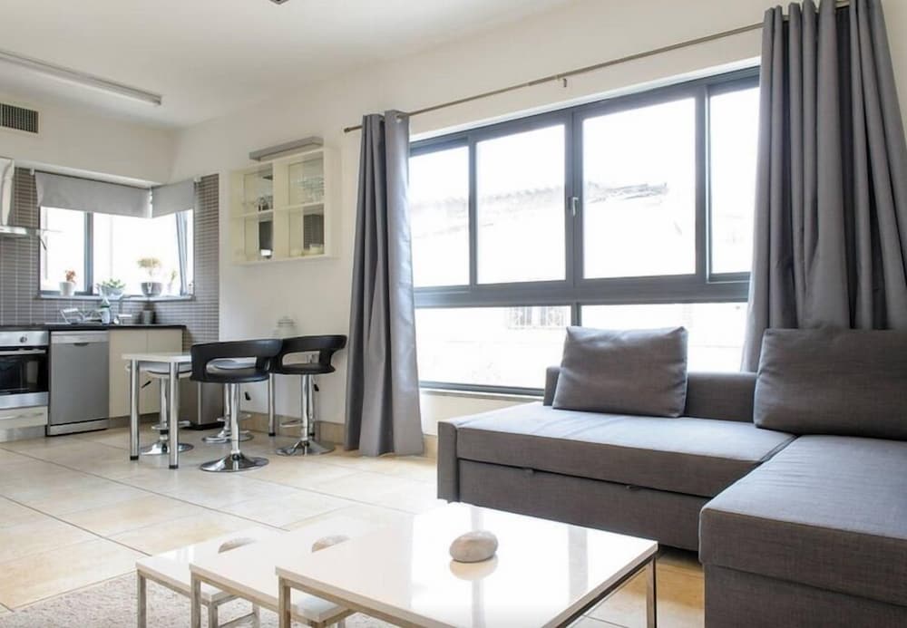 Sea Suites Apartments